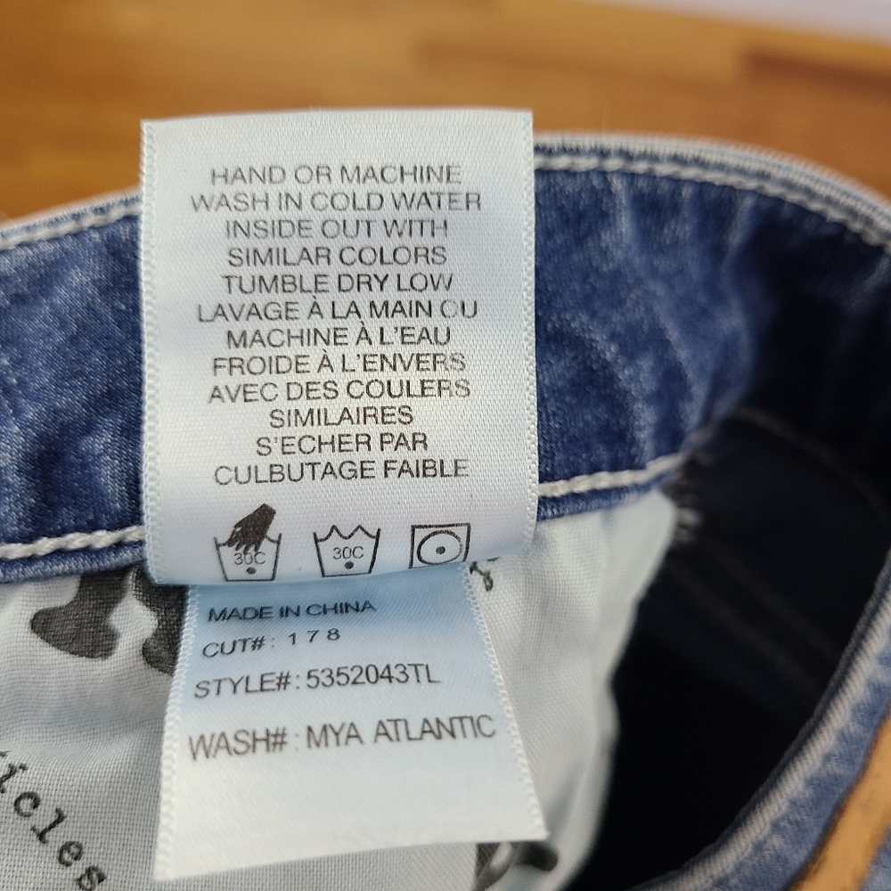 Articles of Society Skinny Jeans Medium Wash | 29 - Picture 7 of 8
